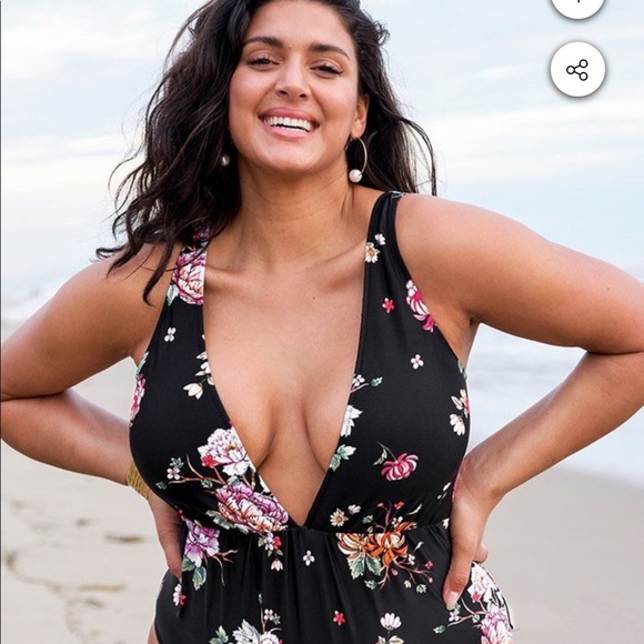 Cupshe One Piece Swimsuit with Plunging Neckline - Picture 1 of 5